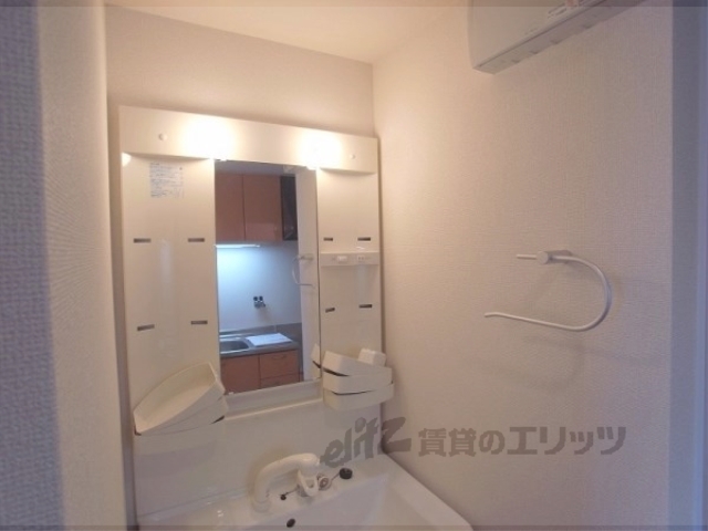 洗面設備　洗面化粧台上部