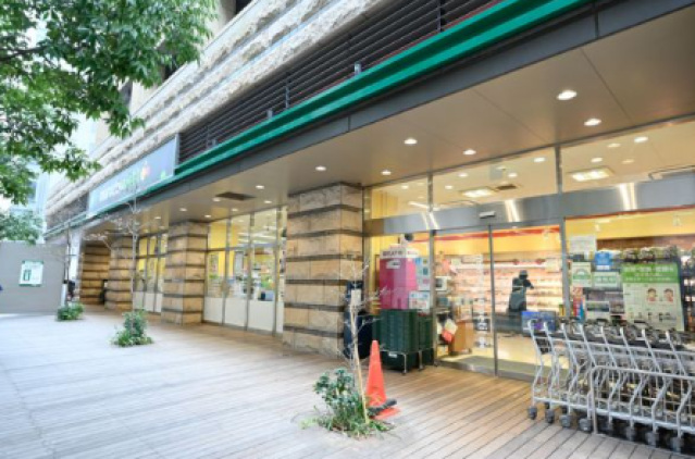 スーパー　マルエツプチ芝四丁目店（スーパー）まで572m
