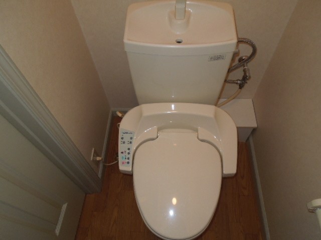 トイレ　温水洗浄便座
