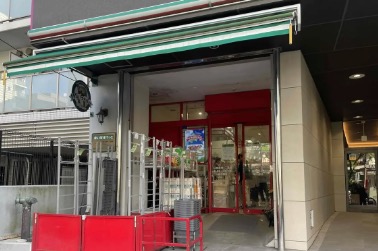 スーパー　まいばすけっと江東富岡1丁目店（スーパー）まで380m
