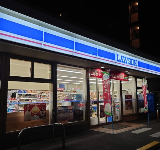 コンビニ　ローソンさいたま浦和常盤店（コンビニ）まで514m