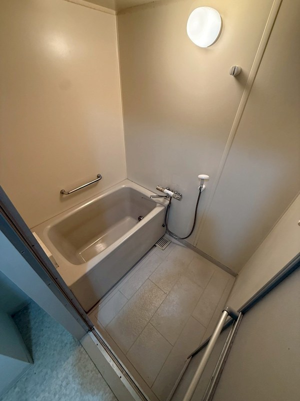 バス・シャワールーム　＾