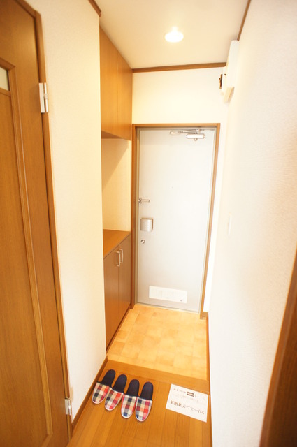 玄関　下駄箱も付いてます！