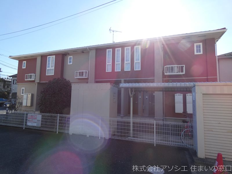 建物外観　ヴィラ・セブンカラーズのご紹介は住まいの窓口アソシエへ