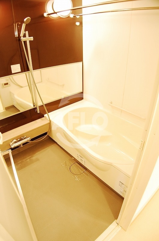 バス・シャワールーム　ラ・ヴィータ日本橋　浴室