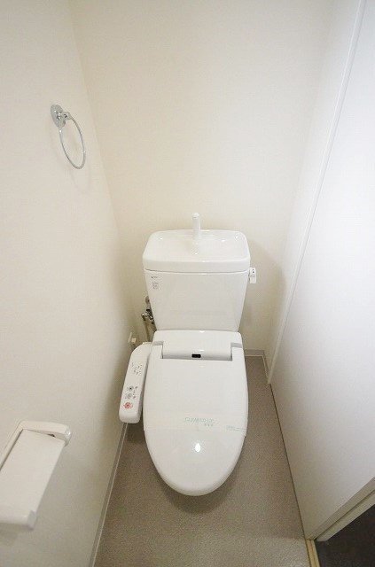 トイレ　別号室の写真です