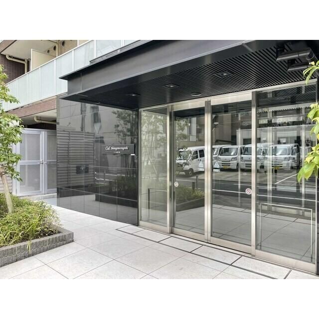 エントランス　清潔なエントランスです