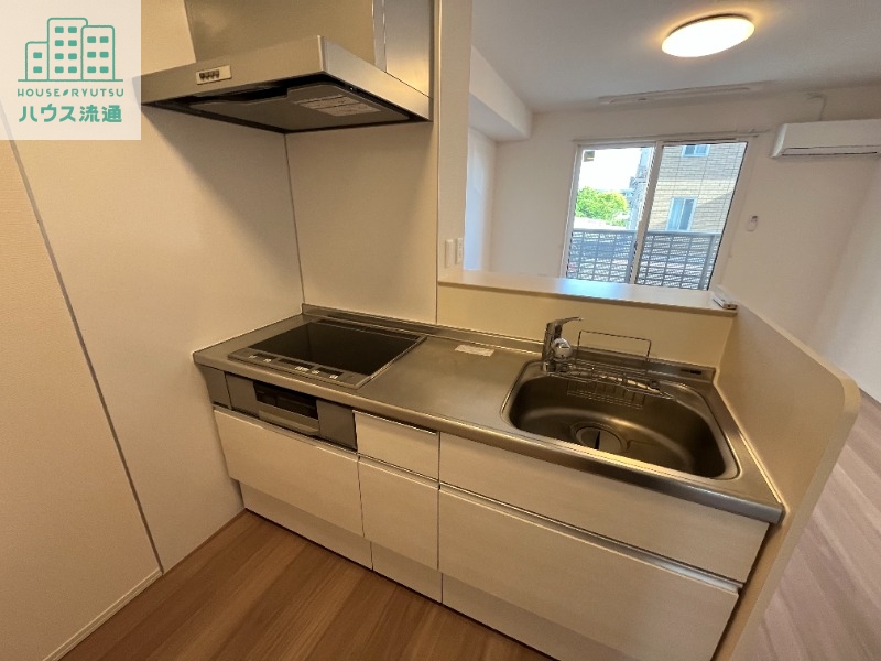 キッチン　※反転タイプのお写真です