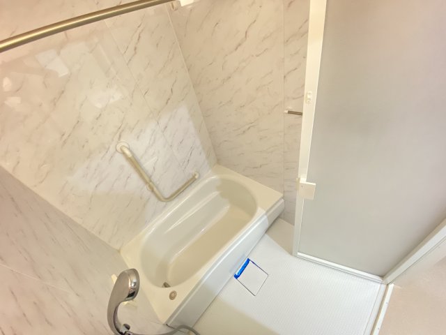 バス・シャワールーム　※同タイプのお部屋の写真を掲載しております。