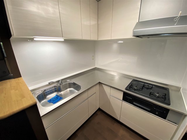 キッチン　※同タイプのお部屋の写真を掲載しております。