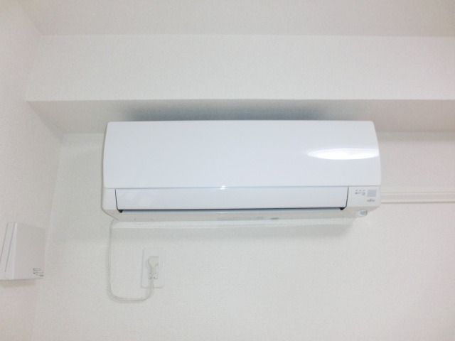 その他　エアコン２台付
