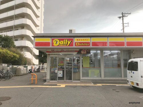 コンビニ　デイリーヤマザキ 東淡路１丁目店（コンビニ）まで722m