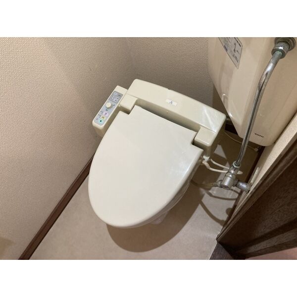 トイレ　落ち着いたトイレです