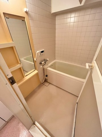 バス・シャワールーム　別号室の画像です。ご参考下さい