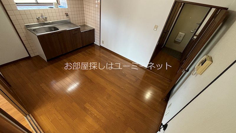 居室・リビング　清掃前写真