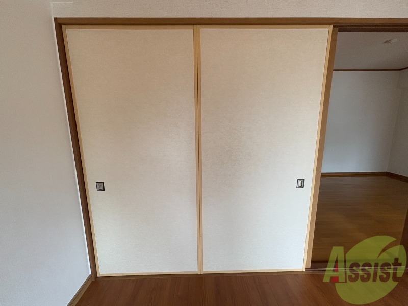 収納　メインの押入は、洋室６帖のお部屋にございます。