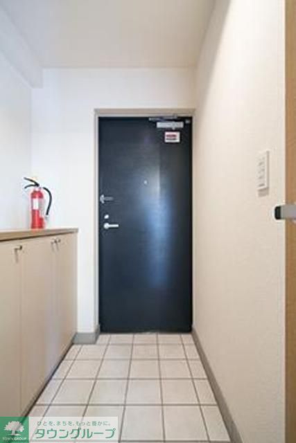玄関　※写真は同タイプ住戸です。