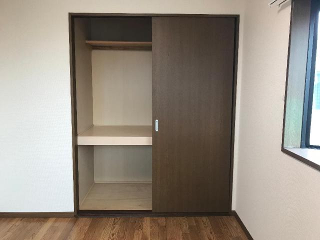 収納　南洋室収納