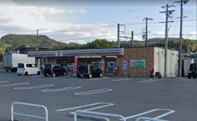 コンビニ　セブンイレブン和歌山永山店（コンビニ）まで1046m
