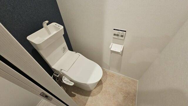 トイレ　温水洗浄便座機能です