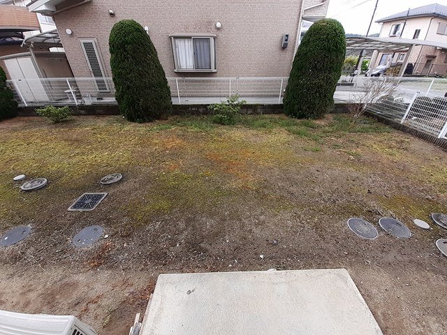 庭　お庭で自由な時間を過ごせます