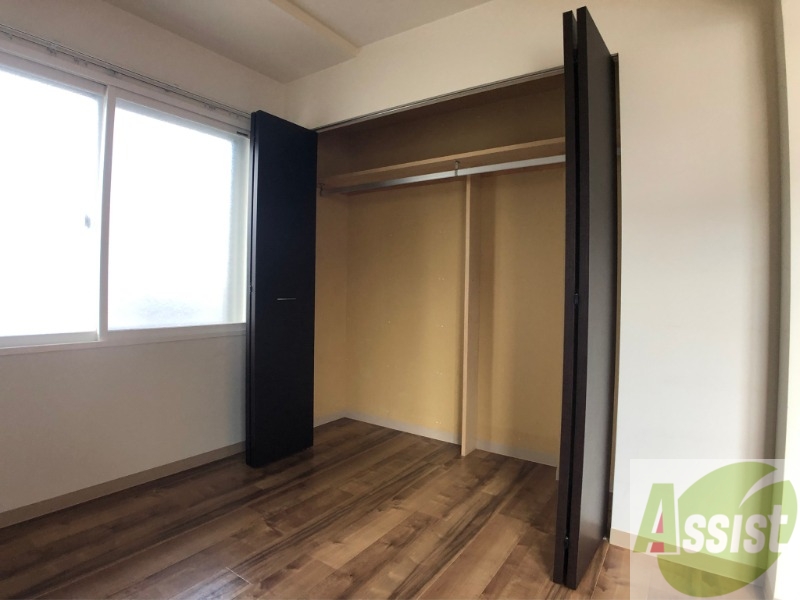 収納　寝室の収納です。部屋がすっきり片付きます。