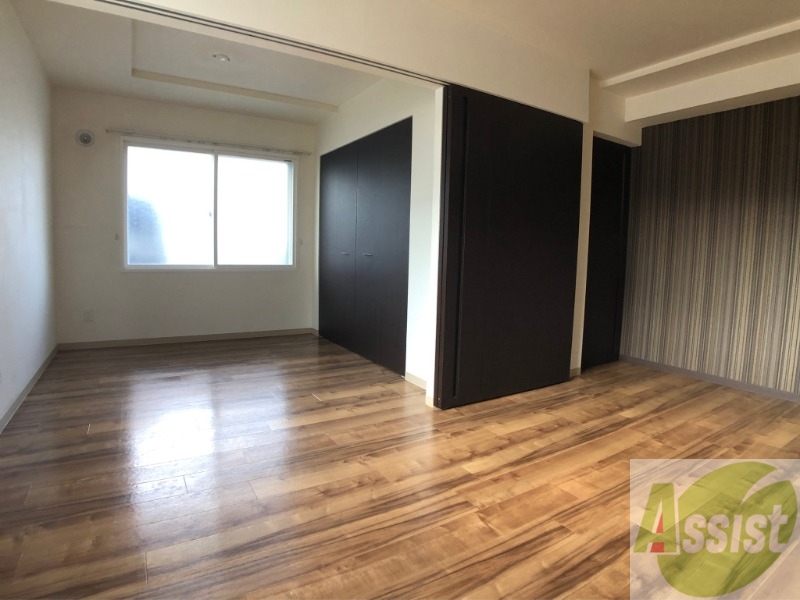 居室・リビング　広くてキレイなお部屋が広がっていて、充実した生活が送れそう。