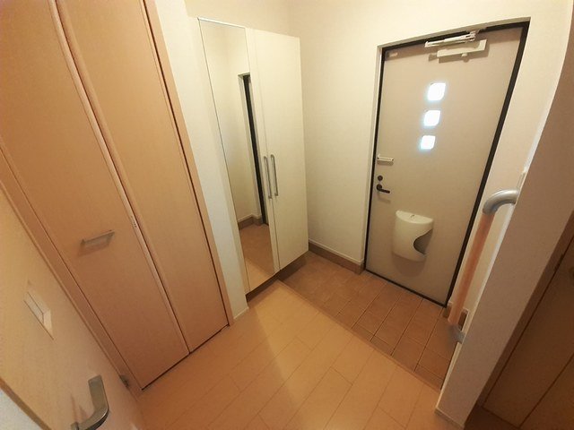 玄関　収納もある玄関です