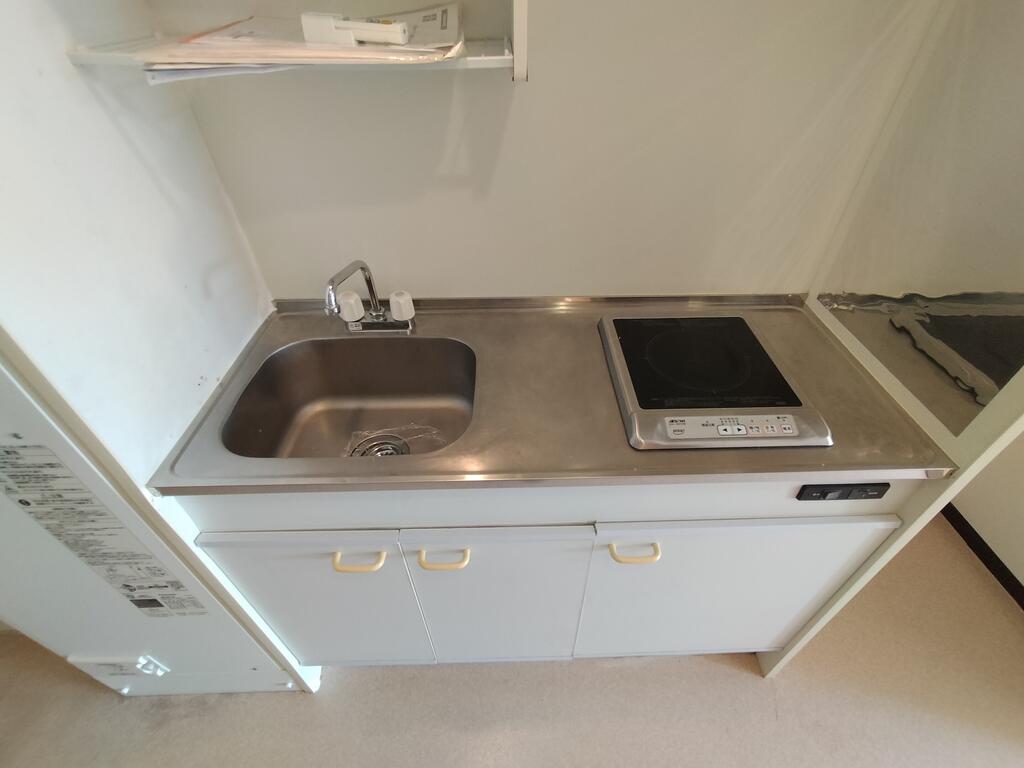 キッチン　※同建物の別のお部屋の写真です。
