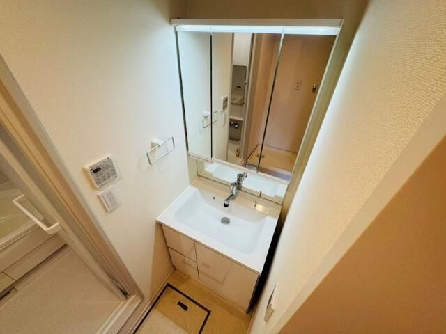 洗面設備　忙しい朝には欠かせない洗面所です