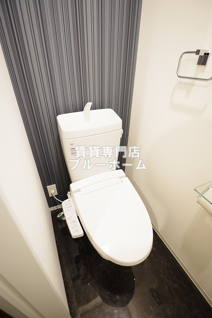 トイレ　温水洗浄便座付！