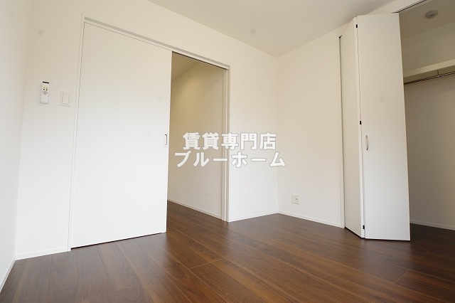 その他　4.9帖のもう一つの洋室！