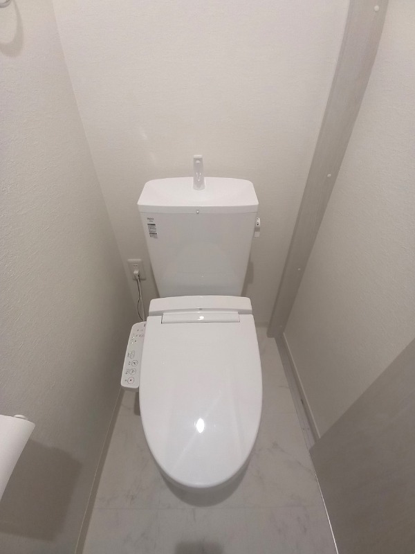トイレ　同物件別室写真