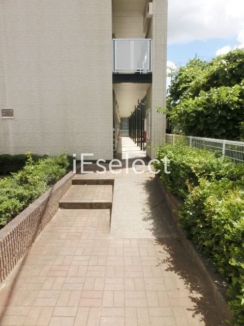エントランス　建物入り口部分です
