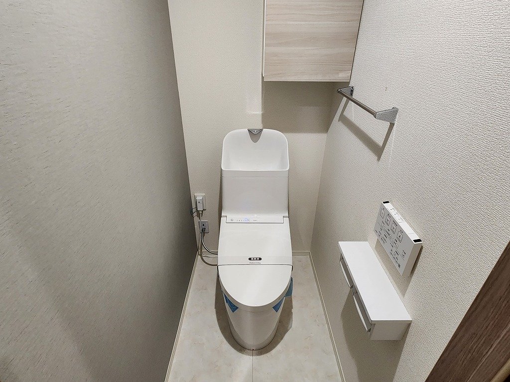 トイレ　癖になるウォシュレット完備