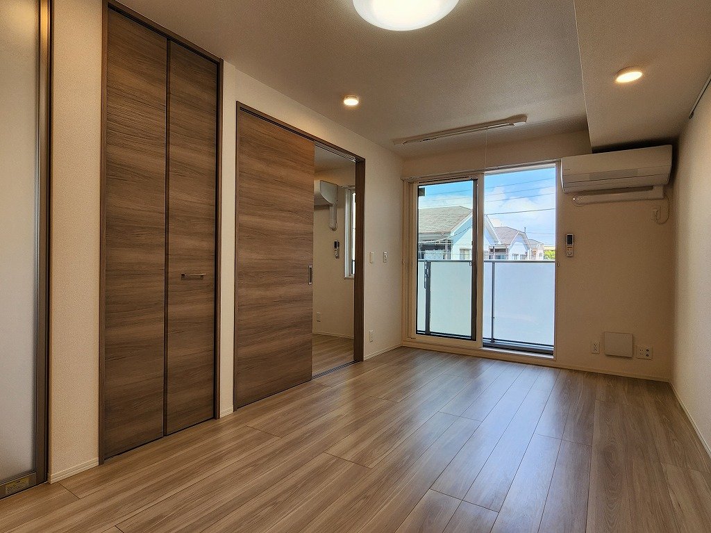 居室・リビング　前面棟なし角部屋　エアコン全室完備