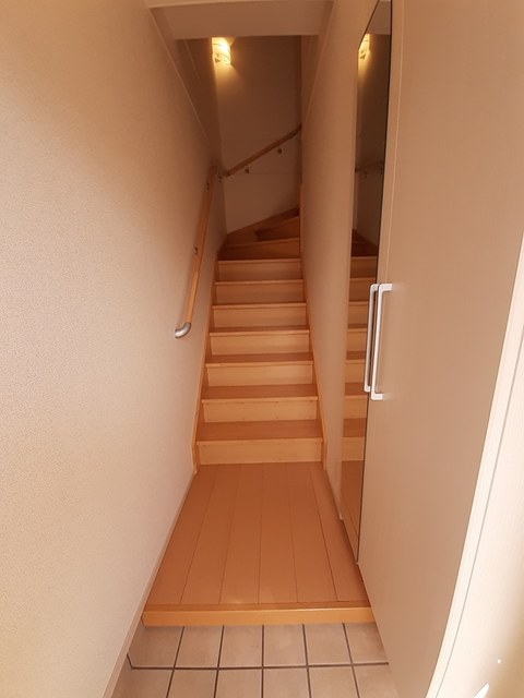 玄関　図面と現状に相違がある場合には現状を優先