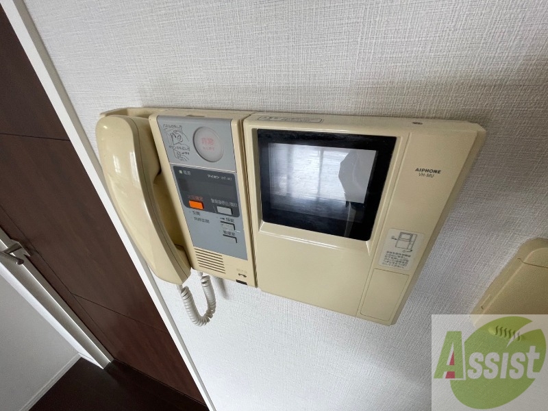 セキュリティ　ＴＶモニター付インターホンです。来客者の顔が見えるので安心！