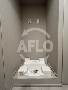 その他設備　ローレルタワー堺筋本町　洗濯機置場
