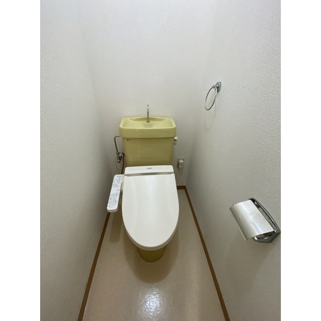 トイレ　温水洗浄暖房便座