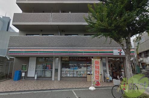コンビニ　セブン-イレブン神戸泉が丘店（コンビニ）まで651m