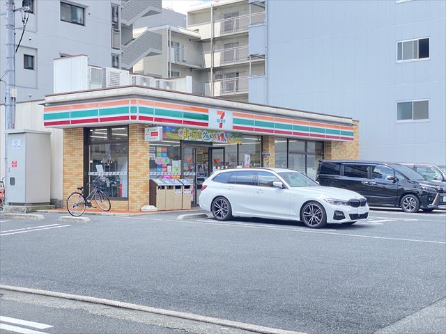 コンビニ　セブンイレブン八尾光町1丁目店（コンビニ）まで265m