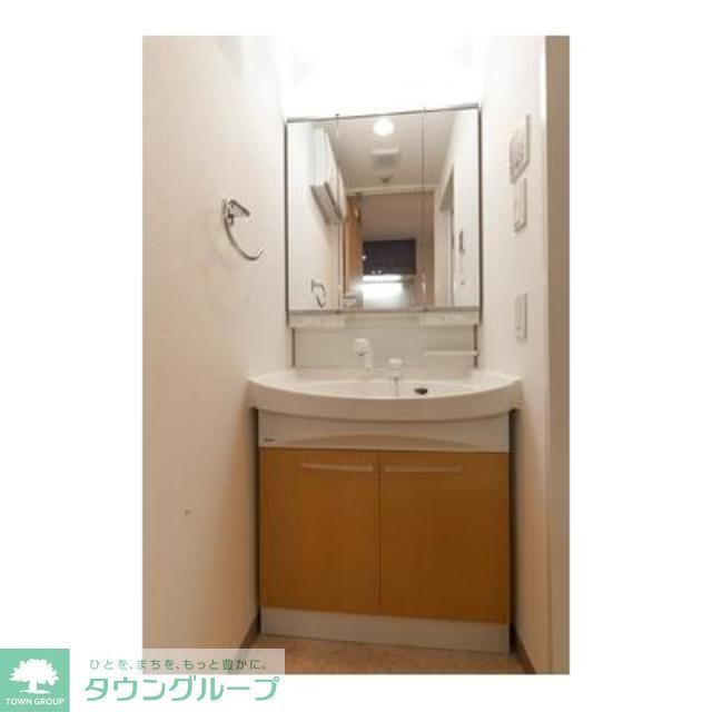 洗面設備　※写真は同タイプ住戸です。