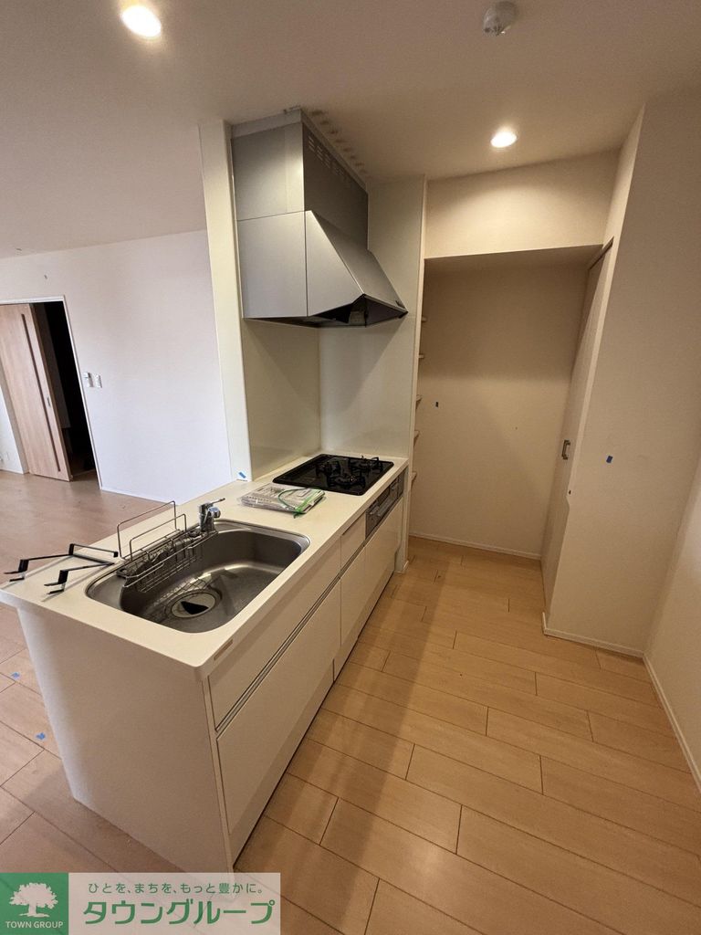 キッチン　※別部屋参考写真となります