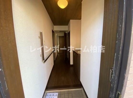 玄関　落ち着いた玄関です