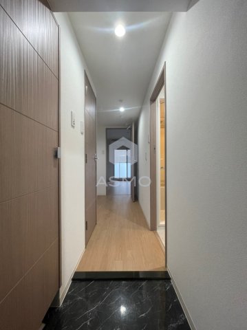 玄関　同マンション別部屋　参考写真