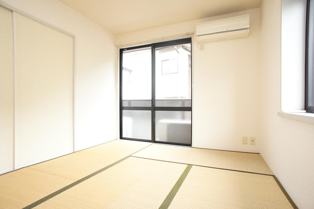 その他部屋・スペース　５.５帖和室！２面採光！