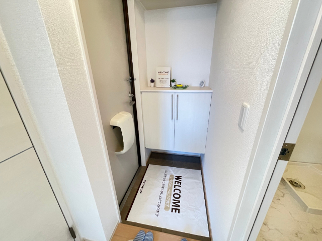 玄関　下駄箱付きの玄関です