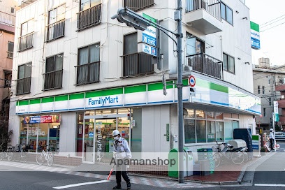コンビニ　ファミリーマート新三河島駅前店（コンビニ）まで221m