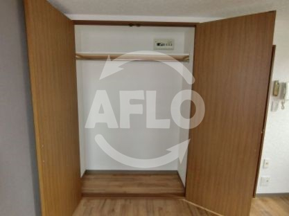 収納　ドエル堀江南　クローゼット